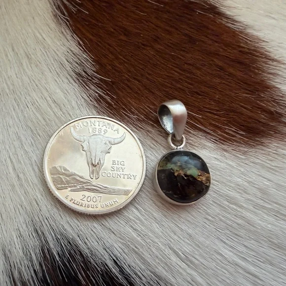 ❤️ Black Jack Turquoise Round Lightning Pendant Navajo Style Sterling Unisex - Picture 4 of 13
